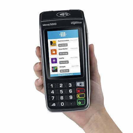 Ingenico_Move_5000_Hand_1
